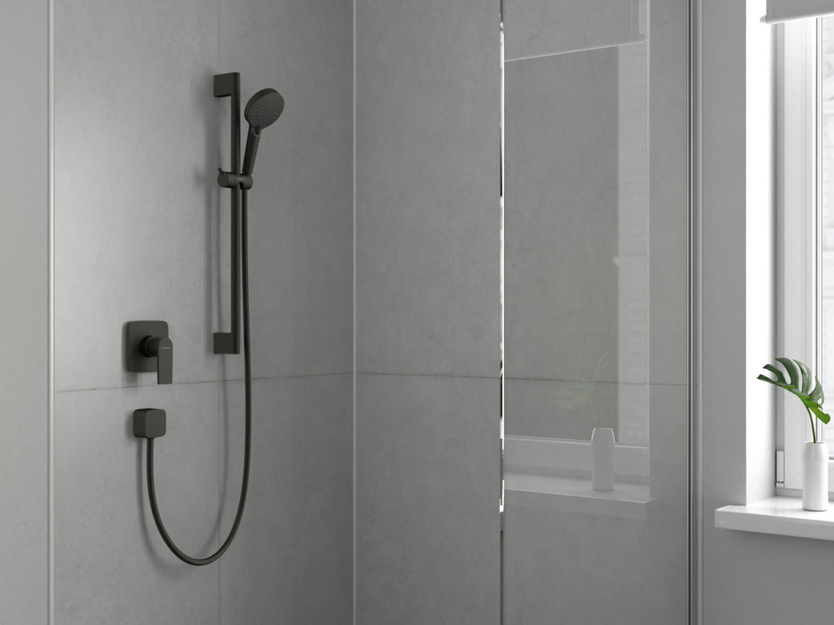Hansgrohe Vernis Blend Shower Set in Matt Black With FixFitS Included (26423670)